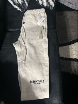 Brand new light oat essentials size medium, sweatpants, cuffed