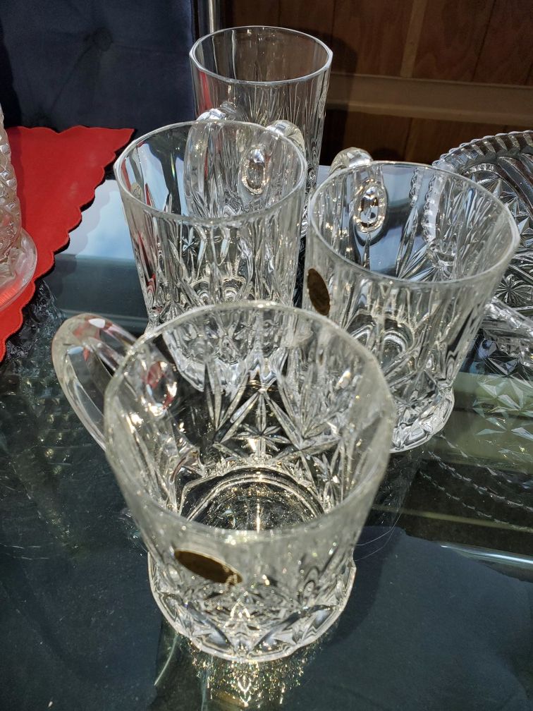 Set of 4 crystal mugs