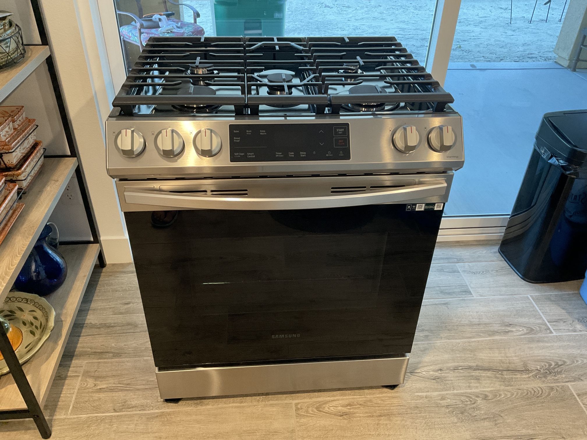 Black Friday Deal! Samsung Slide-In Gas Range - Brand New