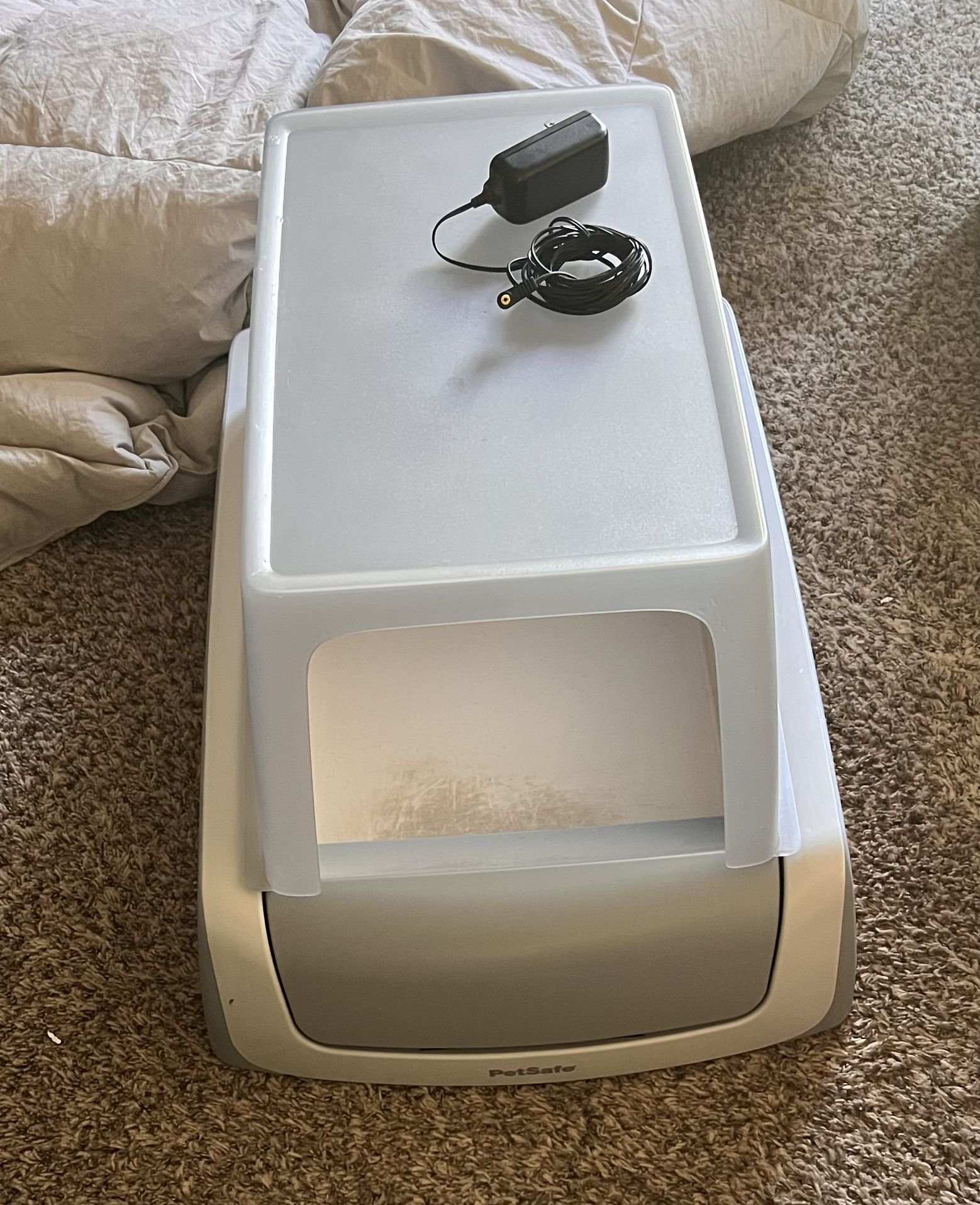 Pet Safe Self Cleaning Litter Box