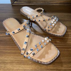 Madden Girl Tan Studded Summer Slides – Size 9 – Ships Fast or Pickup Now!