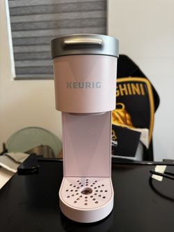 Keurig K-Mini Single Serve K-Cup Pod Coffee Maker, 6 to 12oz Brew size, with Cord Storage, Perfect for Small Spaces