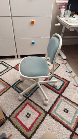 Toddler chair - free to pick up