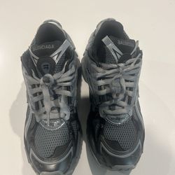 balenciaga runners