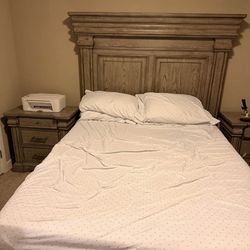 Queen Bed Set