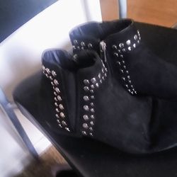 Forever 21 Suede Boot, Size 9
