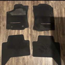 Toyota Tacoma Floor Mats 