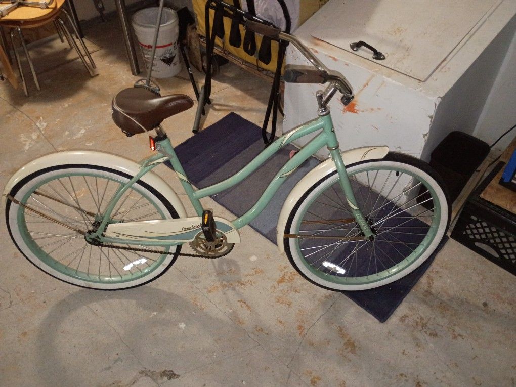 26 Inch Huffy Beach Cruiser