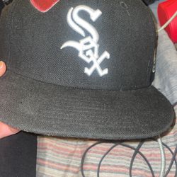 Comme Des Garcon White Socks Cap