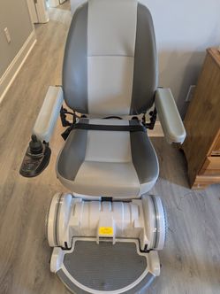 Hoveround MPV5/MK4 Electric Wheelchair
