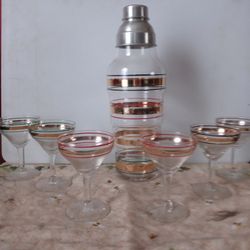 Vintage Radio Bar Cocktail shaker 