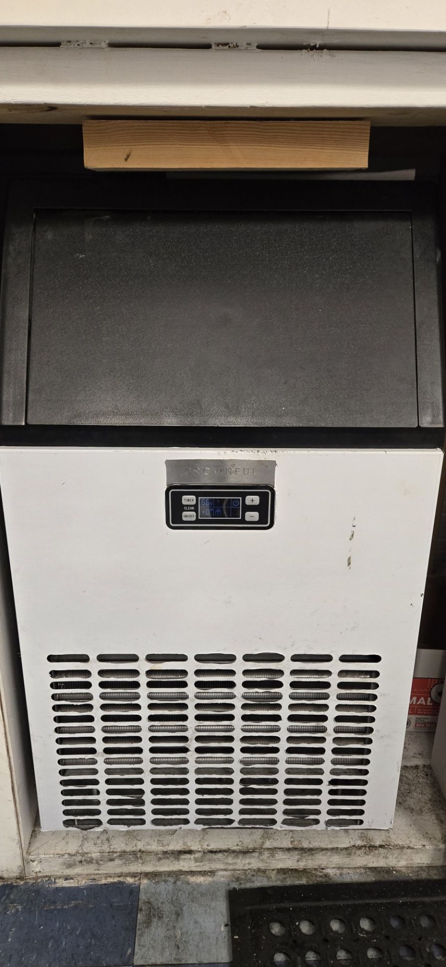 Commercial Ice Maker