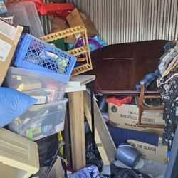 10 X 10 Storage Unit Full Of Stuff Today Only $300