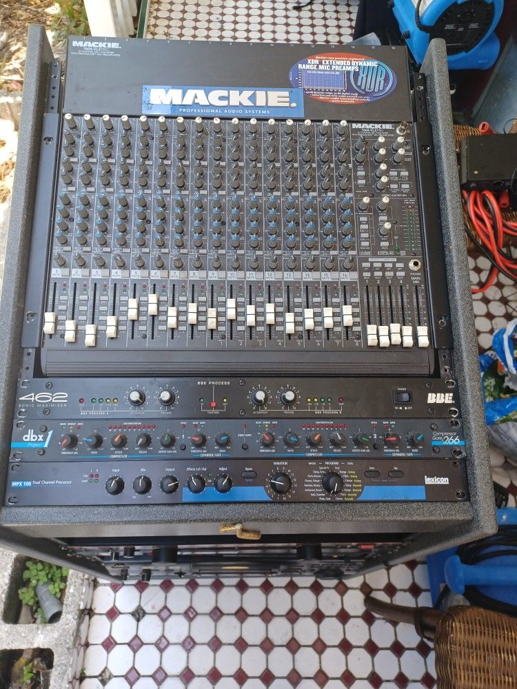 MACKIE MIXER 1604 VLZPRO