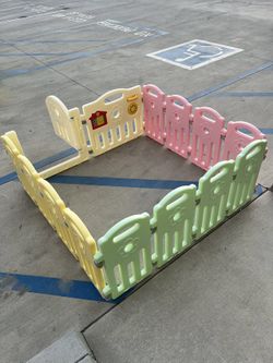 Baby Playpen Fence NEW