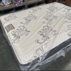 Set queen size mattress and box spring