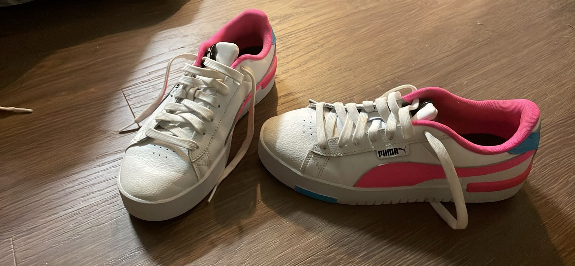 Women Puma Shoes Size 9