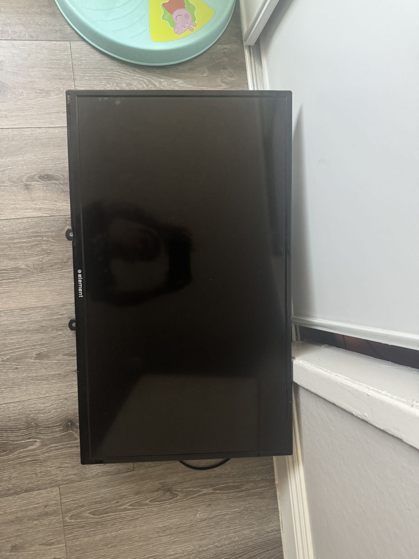 Element Tv 32inch