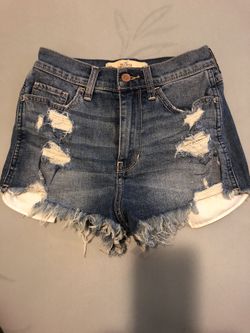 Hollister shorts size 00