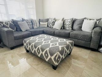 Carole Court Gray 2 Pc Sectional 