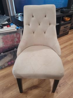 Tuffed Beige Chair