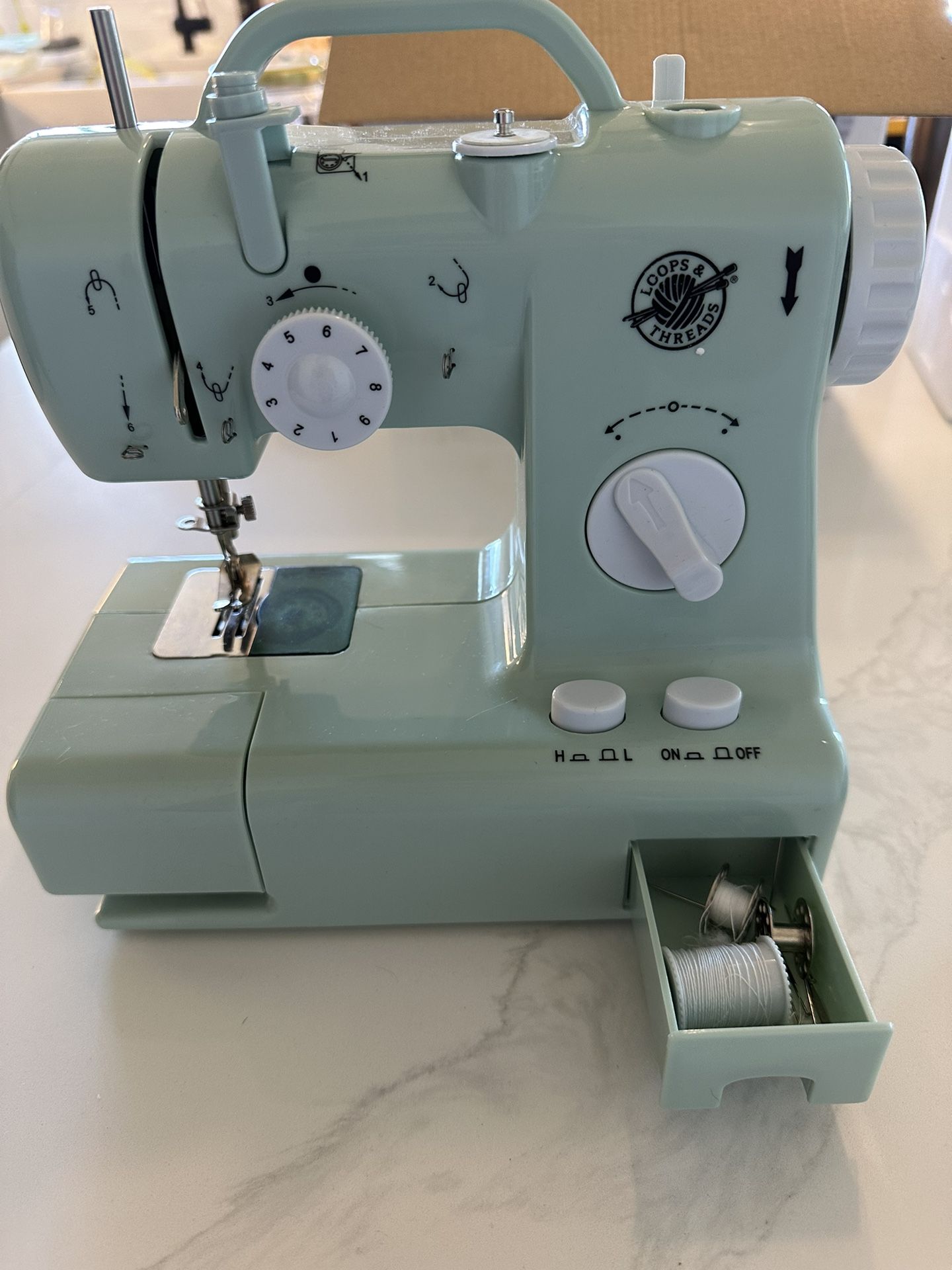 Mint Green Desktop Sewing Machine by Loops & Threadsâ„¢