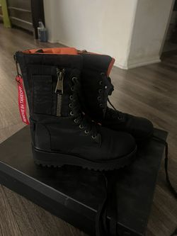 Poster Girl Black Combat Flight Boots Size 8 DollsKill for Sale in Fontana CA OfferUp