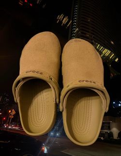 Canvas crocs