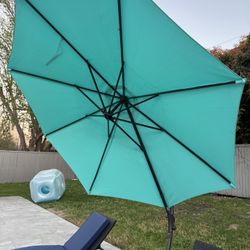 Ebonique Cantilever Umbrella with Base Included