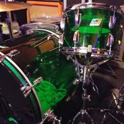 Ludwig Vistalite Replica With Original 70's tom