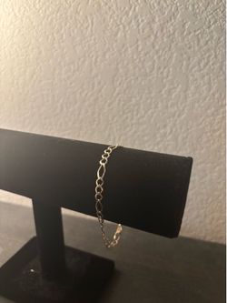 Gold Figaro Bracelet