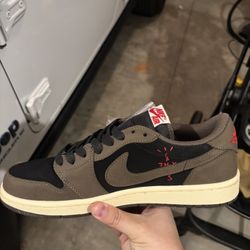Travis Scott Jordan 1 Mocha Men Size 10