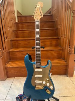 Squier Anniversary Gold Stratocaster