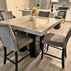 4-chair dining set