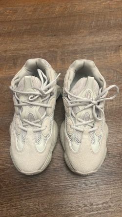 Yeezy 500 white men size 8.5