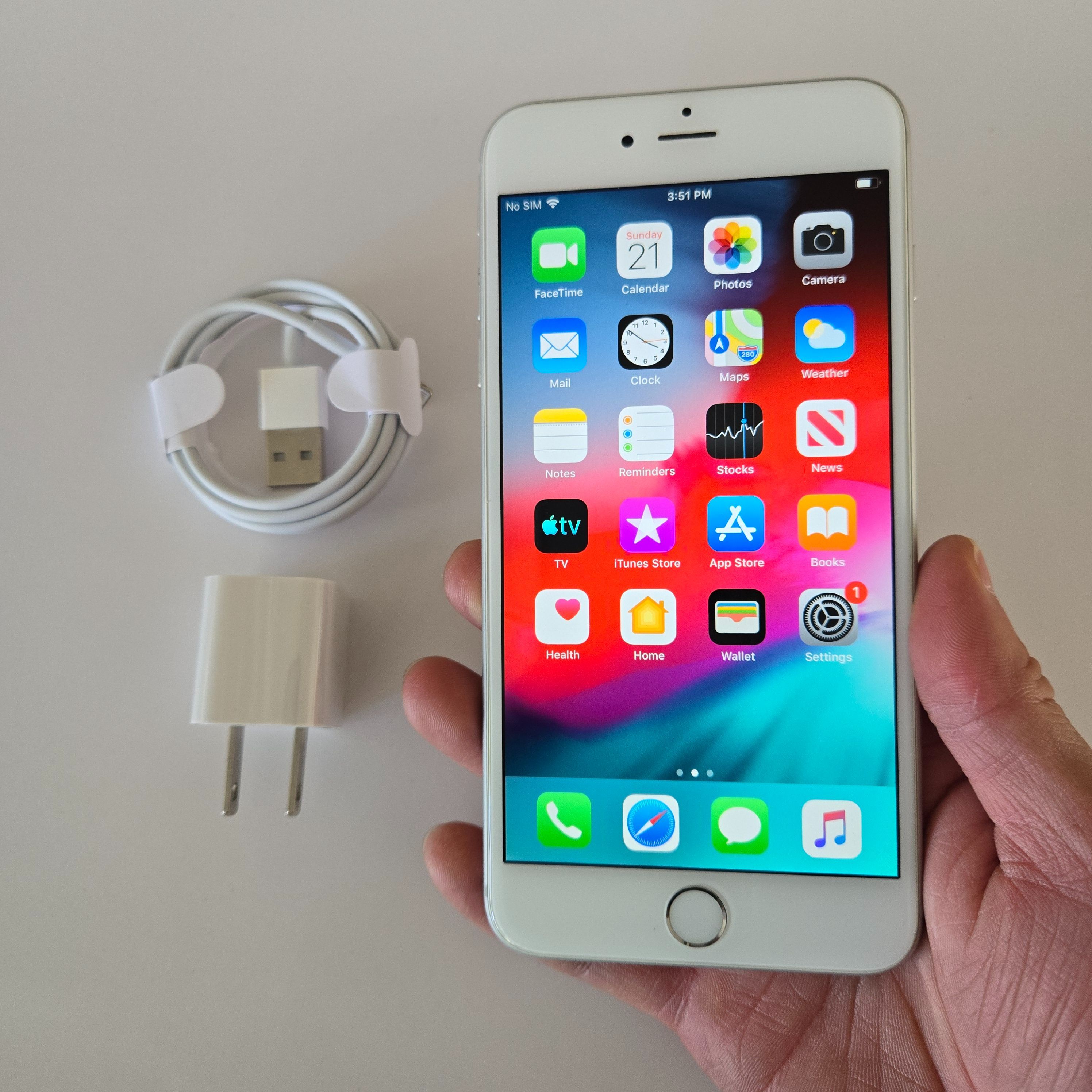 Apple iPhone 6 Plus - UNLOCKED - Like New 