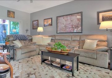 Large 3-Piece Sectional Couch with Multiple Reclining SeatsComfit