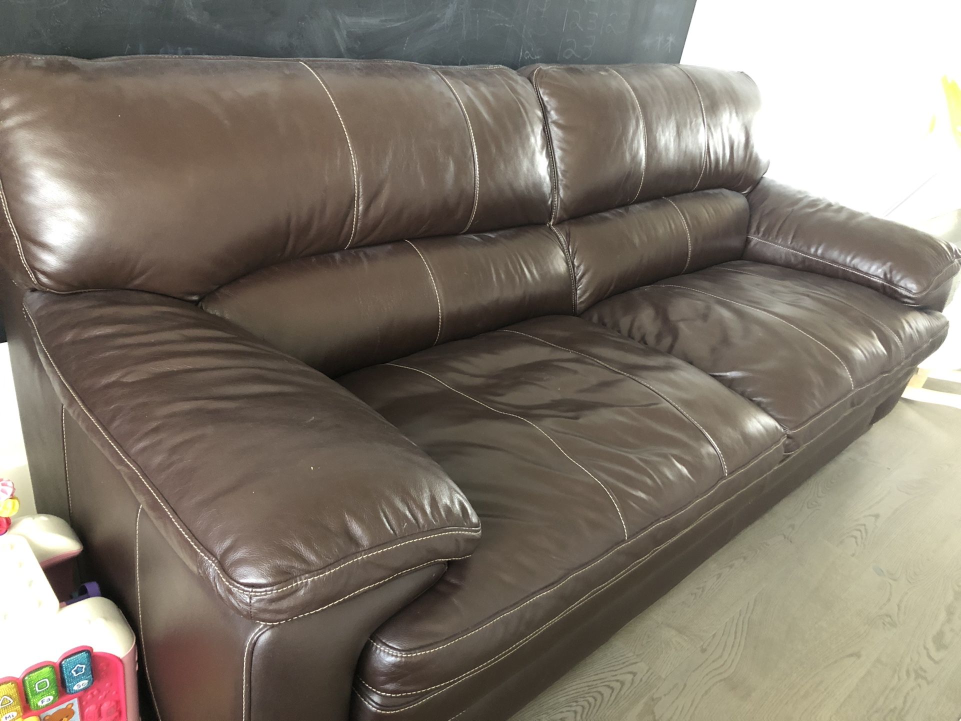 la-z-boy leather sofa reconditioning