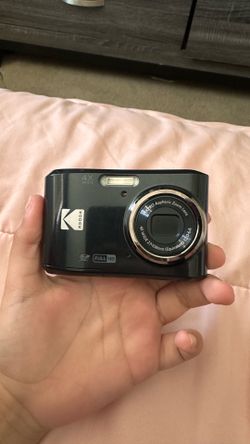 Kodak Pixpro FZ45 Digital Camera Bundle