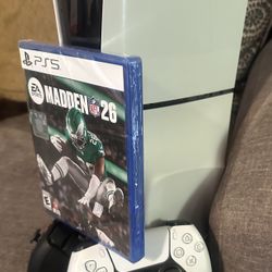 SONY PS5 SLIM DISC W/MADDEN 26