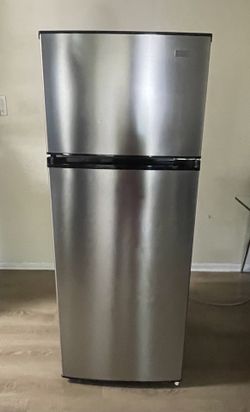 Vissani Silver Refrigerator