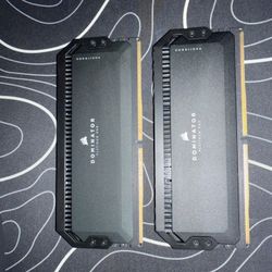 DOMINATOR® PLATINUM RGB 32GB (2x16GB) DDR5 DRAM 6200MT/s CL36