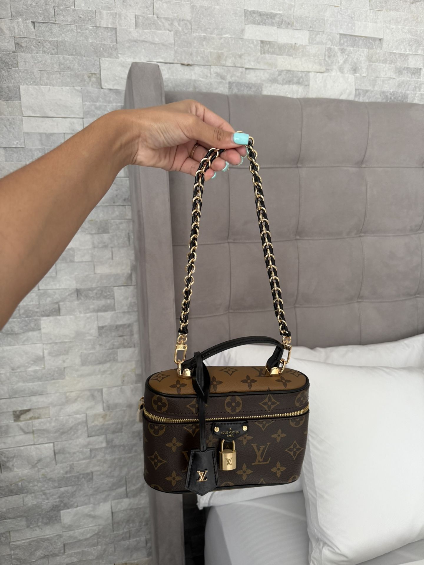 Louis Vuitton Vanity Chain Pouch