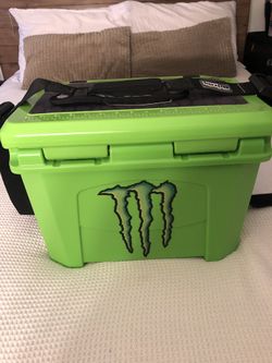 Monster energy best sale grizzly cooler