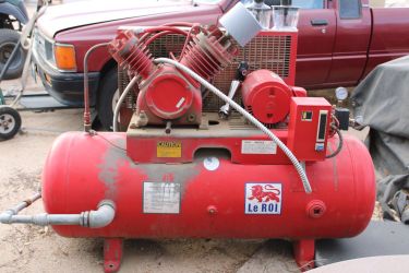 Le Roi 5 Hp Tank Mounted Air Compressor  208-230/460V 3PH