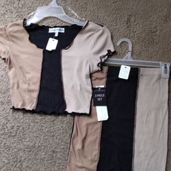 Ladies 2 Piece Set Size M or XL Very Stretchy New