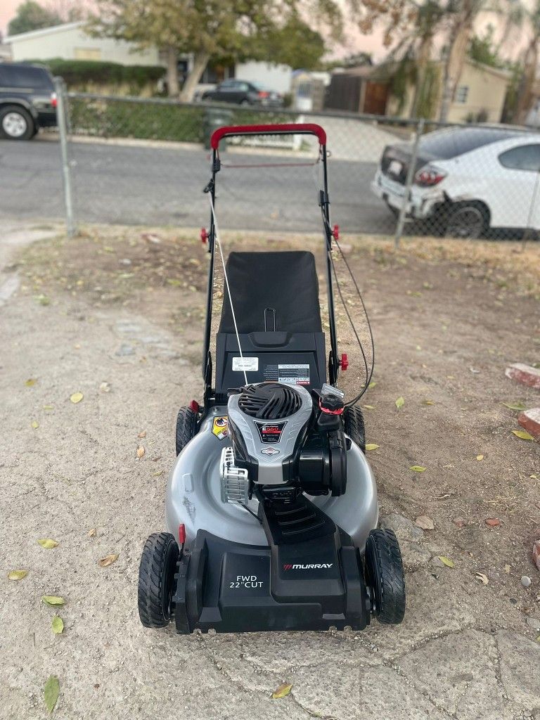 Murray
22 in. 140 cc Briggs & Stratton Walk Behind Gas Self-Propelled Lawn Mower with Front Wheel Drive and Bagger