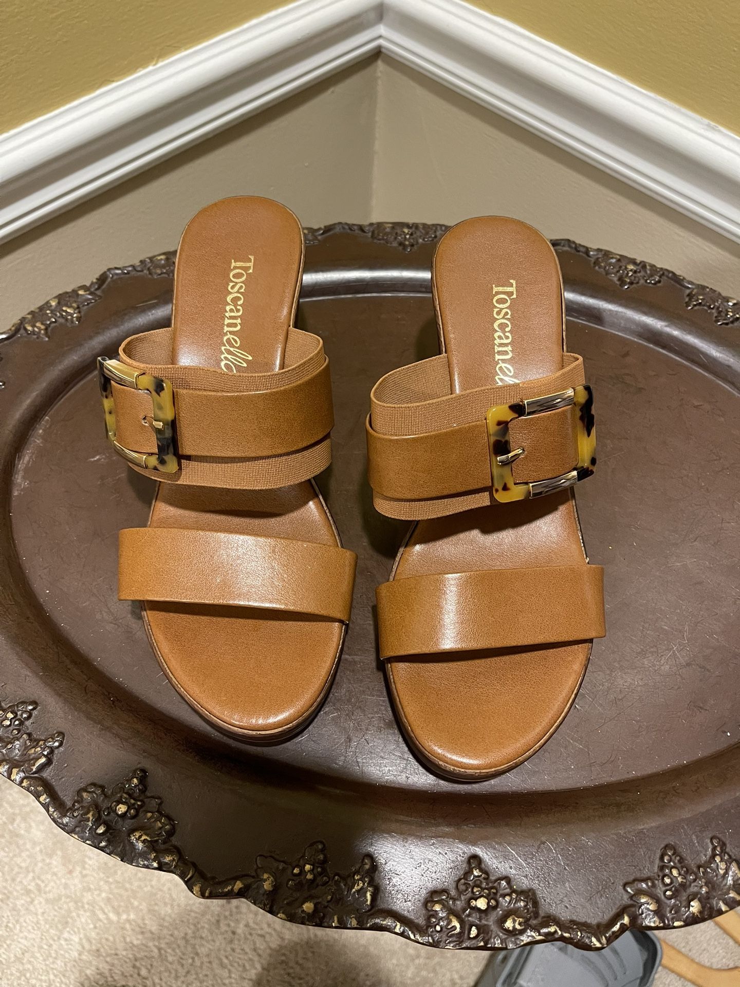 Toscanella Women’s Shoes NWOT