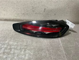 2017 2019 2021 2023 2025 PORSCHE 718 CAYMAN BOXSTER RIGHT TAIL LIGHT OEM USED