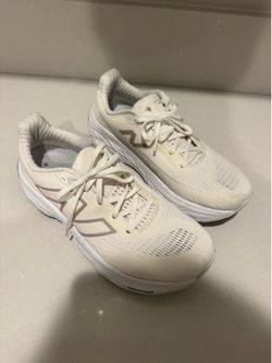 NEW BALANCE RUNNING SHOE MENS 9